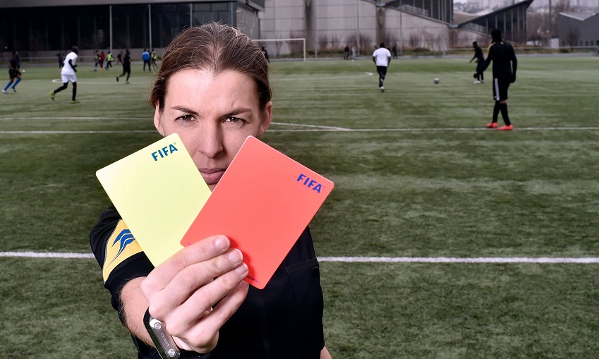 Stephanie Frappart Akan Menjadi Wasit Pertama Di Ajang Liga Champions
