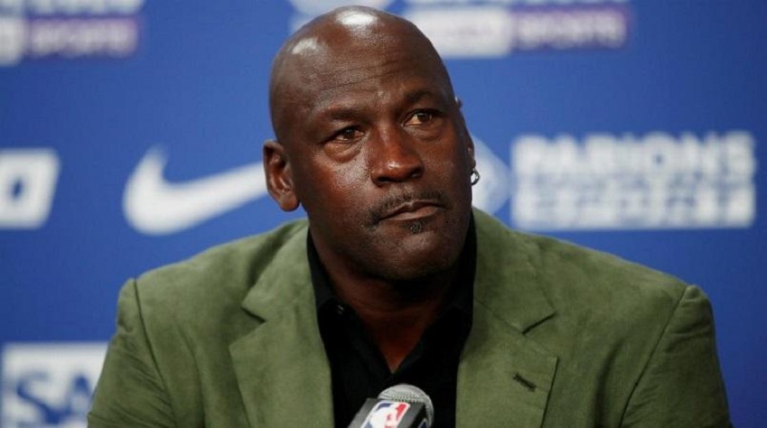 Pemain Basket Legendaris Michael Jordan Bentuk Tim NASCAR untuk Melawan Rasisme